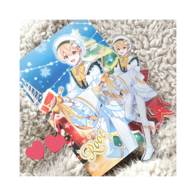 お昼休みにファミマさんのプリントしてきた~このクリスマスのビジュ過去一レベルで大好きだから本当にうれしい聖歌隊みたいな るぅとくん 本当にかわいすぎる(  •̥-•̥ )今年はこのビジュのイラストもっと描けたらいいなぁ 