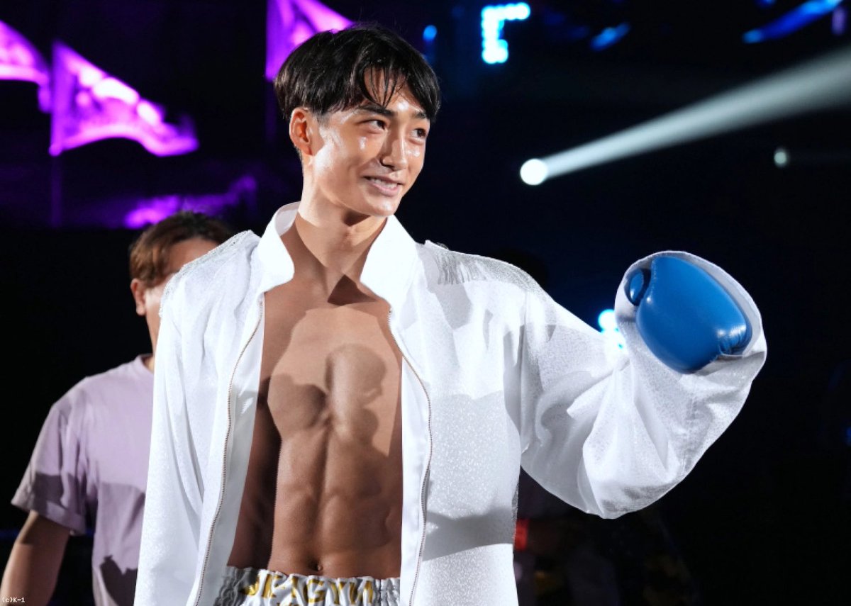 【K-1 WORLD GP】12.14(土)代々木

🎤インタビュー公開💥

🥊大久保琉唯(<a href="/rui912912/">大久保琉唯</a> )

K-1新時代の構想明かす「大晦日にK-1をやりたい！」
📝詳細▷ k-1.co.jp/news/40074
🎫チケットはこちら▷ fan.pia.jp/K-1/ticket/det…

#k1wgp