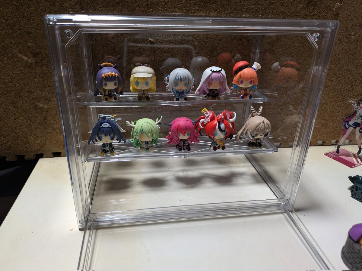 ホロライブのちょこのっこを飾るならニトリのディスプレイボックスか