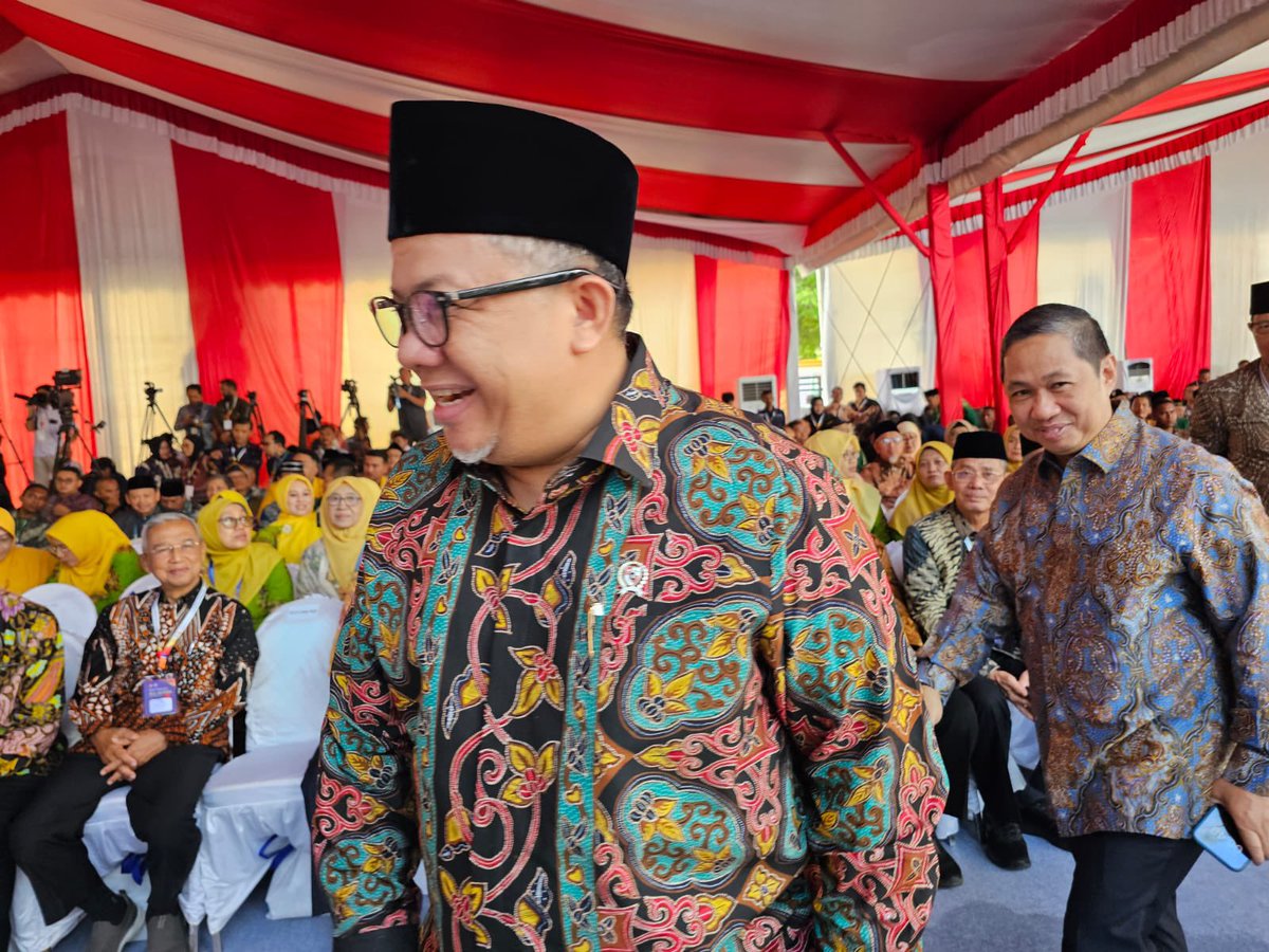 Wamen PKP <a href="/Fahrihamzah/">#AyoMoveOn2024</a> hadir di acara Tanwir dan Milad Muhammadiyah ke-112 di Kupang, NTT, Rabu 4/12/24.

Acara ini dibuka oleh Presiden RI <a href="/prabowo/">Prabowo Subianto</a> dan dihadiri pula oleh Menteri/ Wakil Menteri serta kepala lembaga pusat serta daerah.