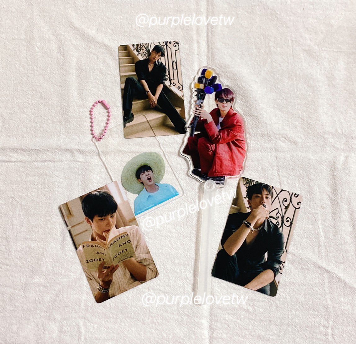 purplelovetw's tweet photo. 🎂碩珍生日抽獎🎂
希望碩珍能夠平安健康、幸福快樂🙏

抽獎方式：轉推+留言祝福碩珍的話

獎品1:專輯1張+遊戲機+應援組合
獎品2、3:專輯1張+應援組合

希望大家一起來💜

#JINDAY #Jin_Happy 
#Jinhappybirthday https://t.co/tVhmdStygm