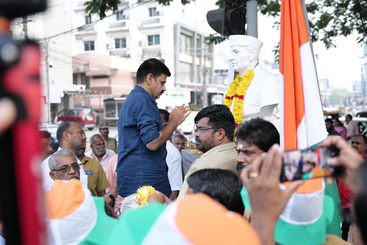 sandeepvarier's tweet image. തിരുവനന്തപുരം അരിസ്റ്റോ ജംക്ഷനിലെ ഐഎൻടിയുസി ഓട്ടോ തൊഴിലാളി സഹോദരങ്ങൾ നൽകിയ സ്വീകരണം ഹൃദ്യമായി .