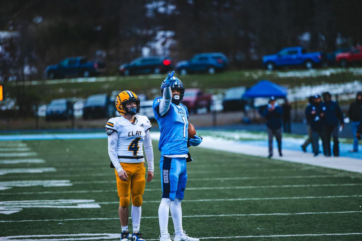 Full season stats:
40 rec
666 yards 
7 TDS 
16.7 ypc
38 carries 
305 yards
1 TD 
8 ypc
9 returns 
151 yards
16.8 ypr
1122 All-Purpose yards 
8 total TDS
2 ints 
2 FF
2 FR