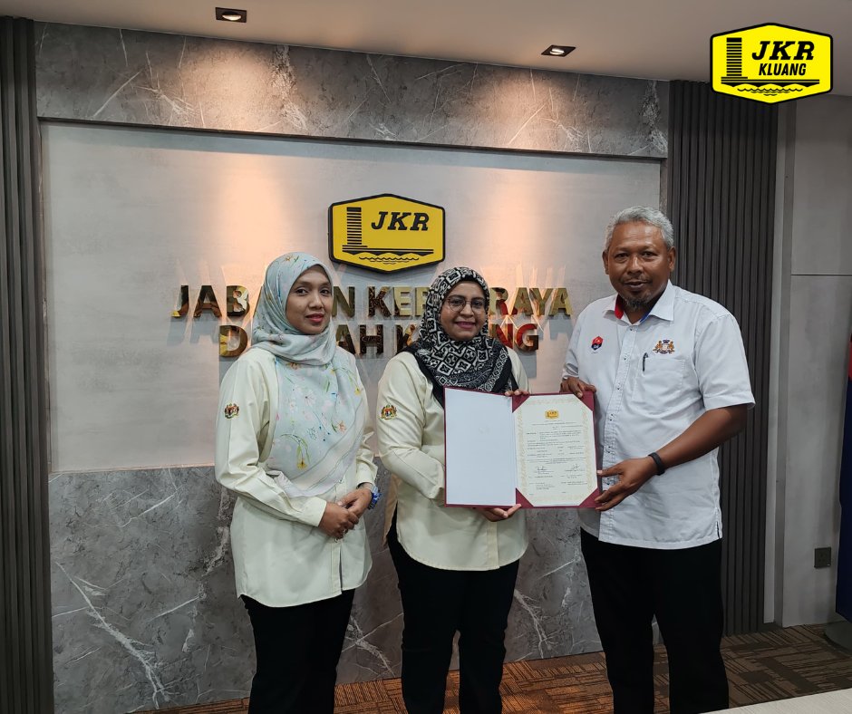 JKRKluang's tweet photo. Majlis penyerahan projek siap kepada pelanggan bagi Pembinaan Tabika Kemas Nur Ehsan Kluang Baru 2, Kluang, Johor.

Info lanjut : https://t.co/jIq9rOEis1
@JKRJohor @moworksmy @IPJKR_Official https://t.co/IpWYHwUXJX