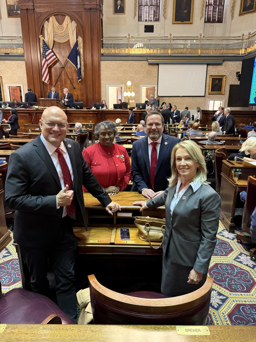 Rep. Sylleste Davis tweet media