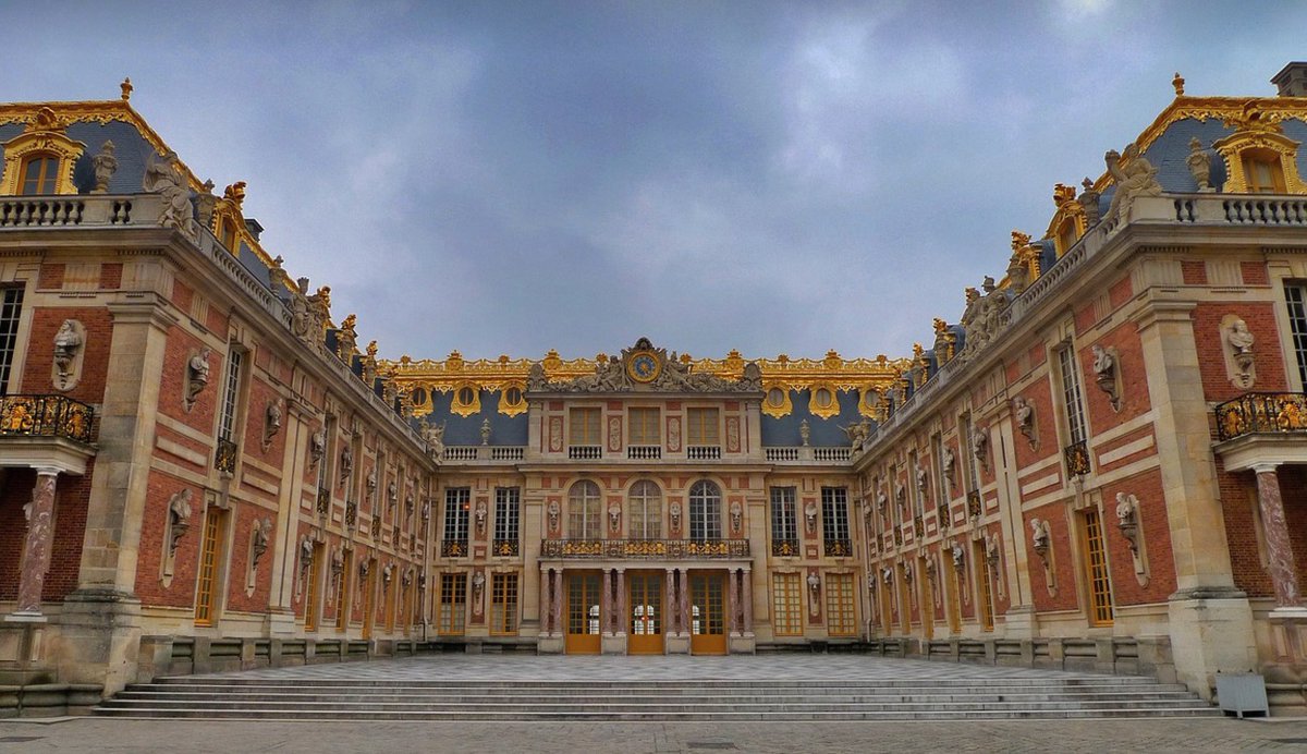 It is kind of curious that so many historical, beautiful and epic sites that are now the biggest tourist attractions originated from some - for today's standard - incredibly shocking inequalities. Many love the outputs but not the inputs. What epic stuff should democracies build?