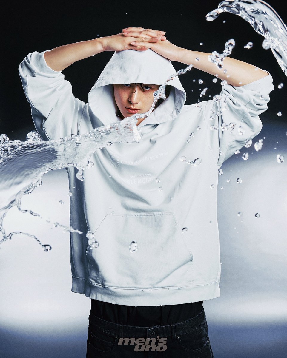 dailyljy's tweet photo. juyeon for men's uno hk, december 2024

#JUYEONxBalenciaga 
#JUYEON #주연 #더보이즈 https://t.co/0lH4CpDWAw