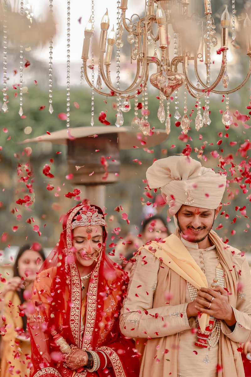 tbhAnubhav's tweet photo. Ek naye safar ki shuruwaat hui hai…

So happy to share the rest of my life with Ayushi pandey.

I am feeling so blessed for all the love and support from our families, friends, and everyone who has made this beautiful beginning even more special for us. 

Very grateful and excited for the journey ahead. 

Here’s to love, laughter, and a lifetime of togetherness.☺️🙏