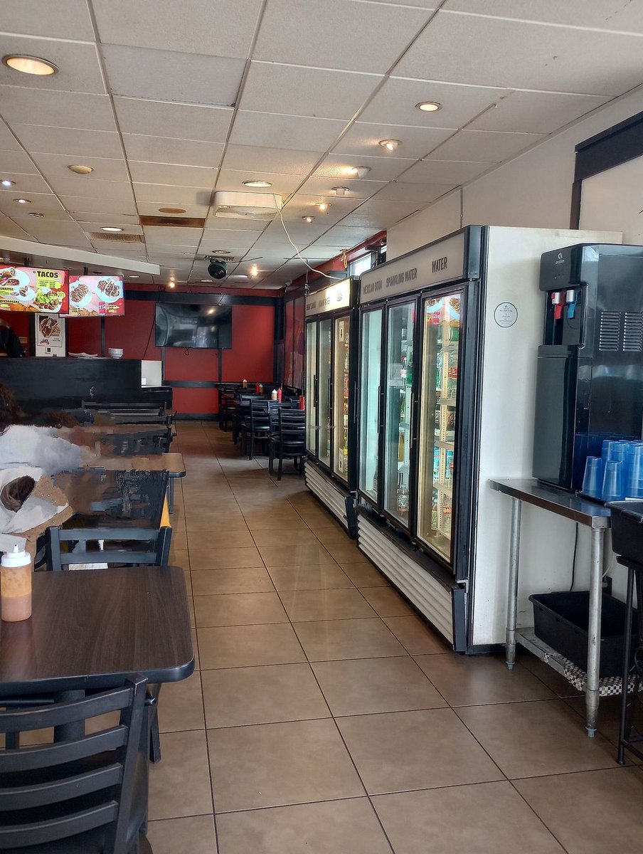 Hyper (Sign Guy) 🚲🚈 tweet media