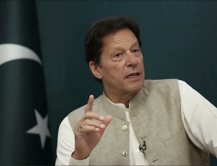 Sher_Chauhann's tweet photo. عمران خان کے "آخری کارڈ" کے دعوے اس کی ناکامیوں کی کہانی بیان کرتے ہیں۔ ملک کے خلاف سازشیں، عوام کو گمراہ کرنے کی کوشش، اور ریاستی اداروں کو کمزور کرنے کا ایجنڈا—سب بے نقاب ہو چکا ہے۔قوم نے اس کے ہر کارڈ کو رد کر دیا، اور تاریخ بھی اسے یاد رکھے گی۔
#گولی_کیوں_چلائی_گئی #lastCard https://t.co/0zfGl4T7WR