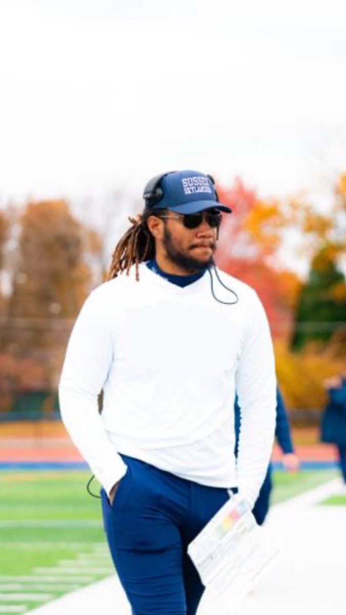 Coach_Quez_'s tweet image. May not be the prettiest or the nicest, but appreciate what’s given to you before you have nothing. Too many ppl worried about the hand doing the feeding instead of eating. When that hands is gone, no telling next time you eat or if the food is better. #justthoughts