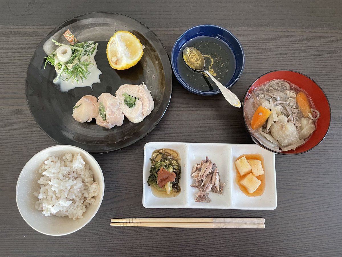 kappuramentaro's tweet photo. 今日の昼ごはん https://t.co/Dmb7WK8XM6