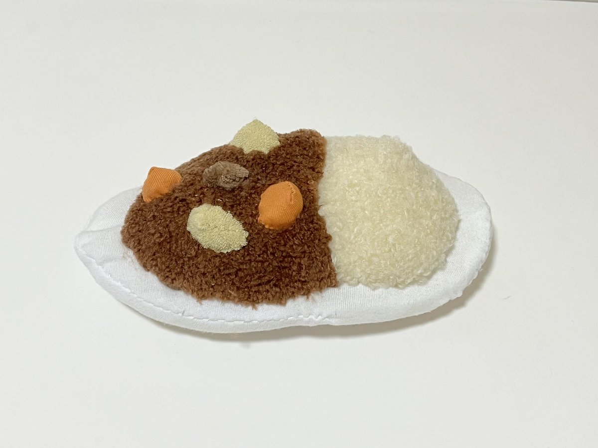uzura_3's tweet photo. カレーライスのぬいぐるみ https://t.co/RsdYNS4xJ8