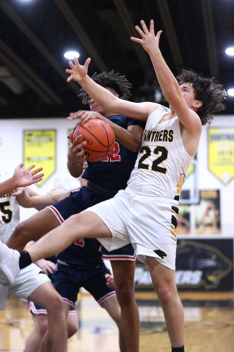 TimBathKT's tweet image. Pioneer defeats Lewis Cass boys in the Cass County Tournament. More photos at: pharostribune.com/gallery/collec…