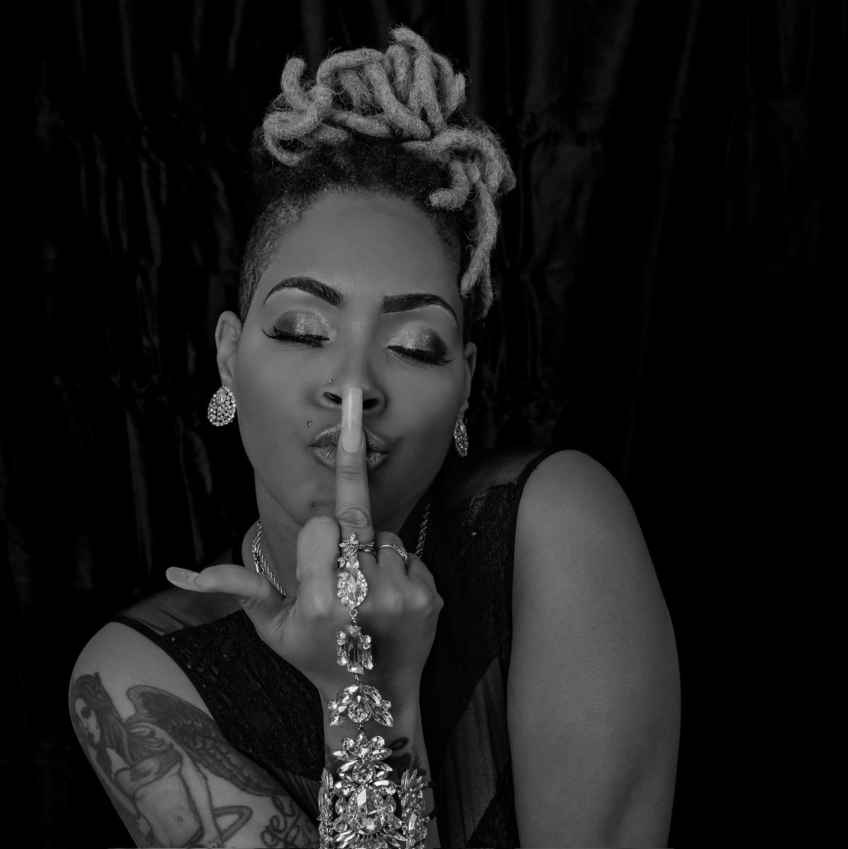onyxmonroe's tweet photo. #NewProfilePic https://t.co/Yfose2WMH6