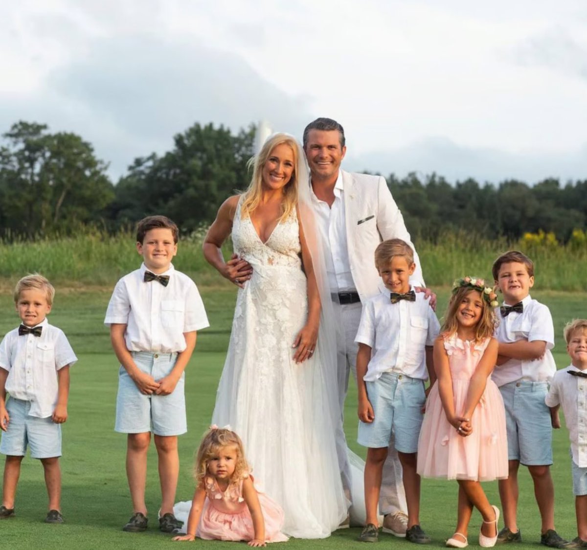 If you stand with Pete Hegseth repost this to send a message that ‘We The People’ WANT HIM to be the Secretary of Defense

Time to let the 53 Republican Senators know that we expect him to get at least 53 votes