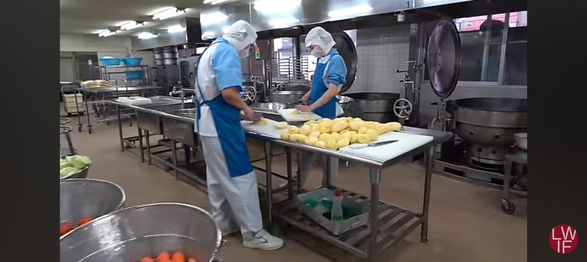 ir_hafidz's tweet photo. @hermawan_devina Di Jepang namanya Shokuiku (food &amp; nutrition education) &amp; tidak full gratis. Anak2 Jepang melayani teman2 nya + kitchen hospitality grade x pegawai tetap x ibu guru yg ahli gizi. Bayar sedikit untuk nambah subsidi, 1.7$ jika harga makanan 7-8$, berarti byr 1/4? Ribet jg ya😭 https://t.co/7DY4JkGYYp