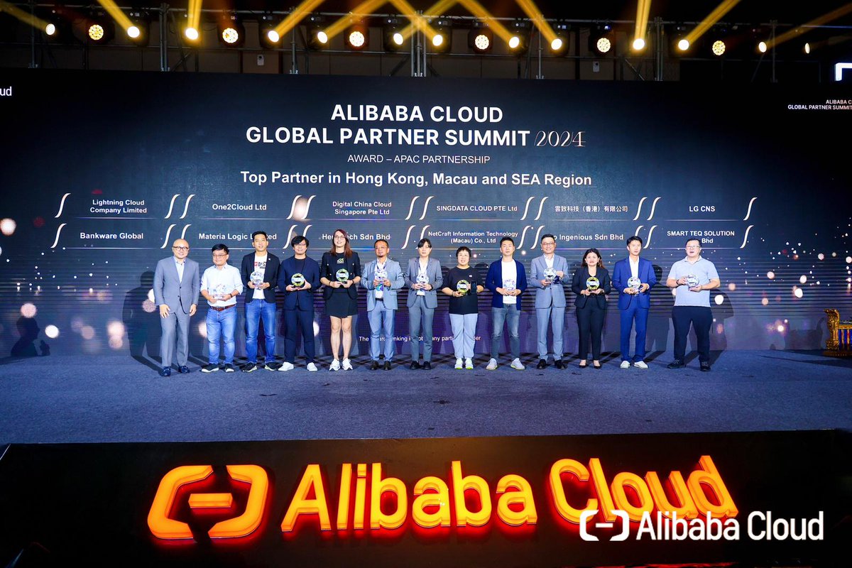 One2Cloud's tweet photo. #One2Cloud is honored to be invited to the #AlibabaCloud Global Partner Summit 2024 in Bali! 🌍 Our CEO, Joey Lam, took the stage to accept the Top Partner in HK, Macau &amp; SEA award, highlighting our shared commitment to delivering innovative cloud solutions. https://t.co/eQP8gO8608