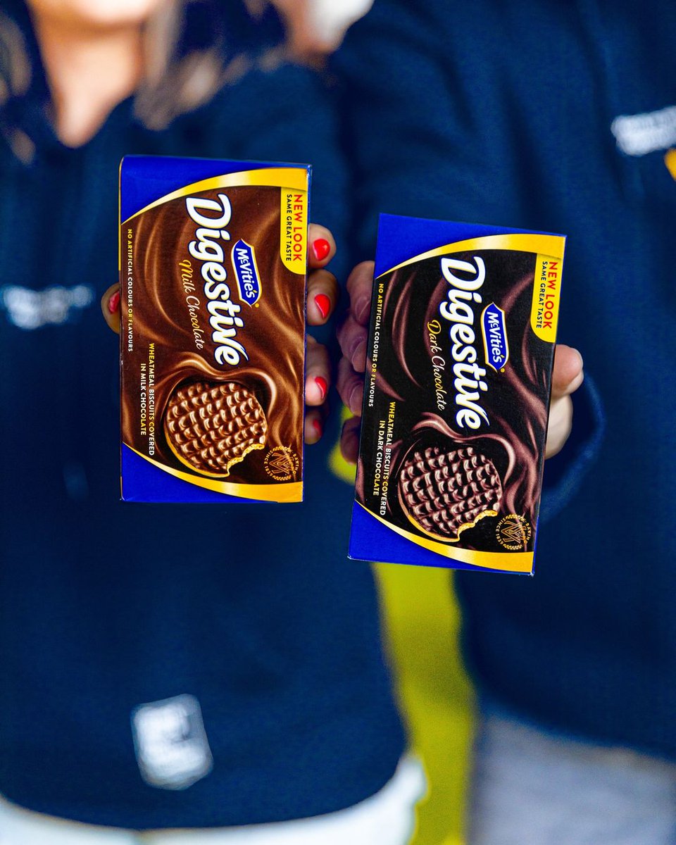 eurostoremv's tweet photo. The perfect pairing of crunch and chocolate bliss 📷📷 With a touch of wholemeal goodness, it’s the ultimate indulgent treat! 😋

#McVitiesDigestives #ChocolateBiscuits #TeaTimeTreats #WholemealGoodness #SnackGoals #Eurostoremv #FoodShopping #Maldives #shopnow https://t.co/JnaZQsefir