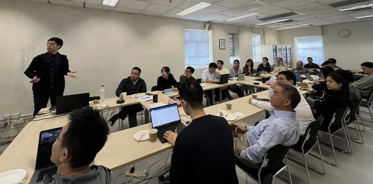 QuantHistoryHKU's tweet image. 🌟 QH Lunchtime Workshop 
Our PhD candidate, Yuchen Wei, is presenting his joint work with #ZhiwuChen and fellow PhD candidate, Senhao Hu. The presentation is titled “War, Unification, and the Rise of Chinese Cities.” A discussion will follow. 

#PhD #ResearchPresentation…