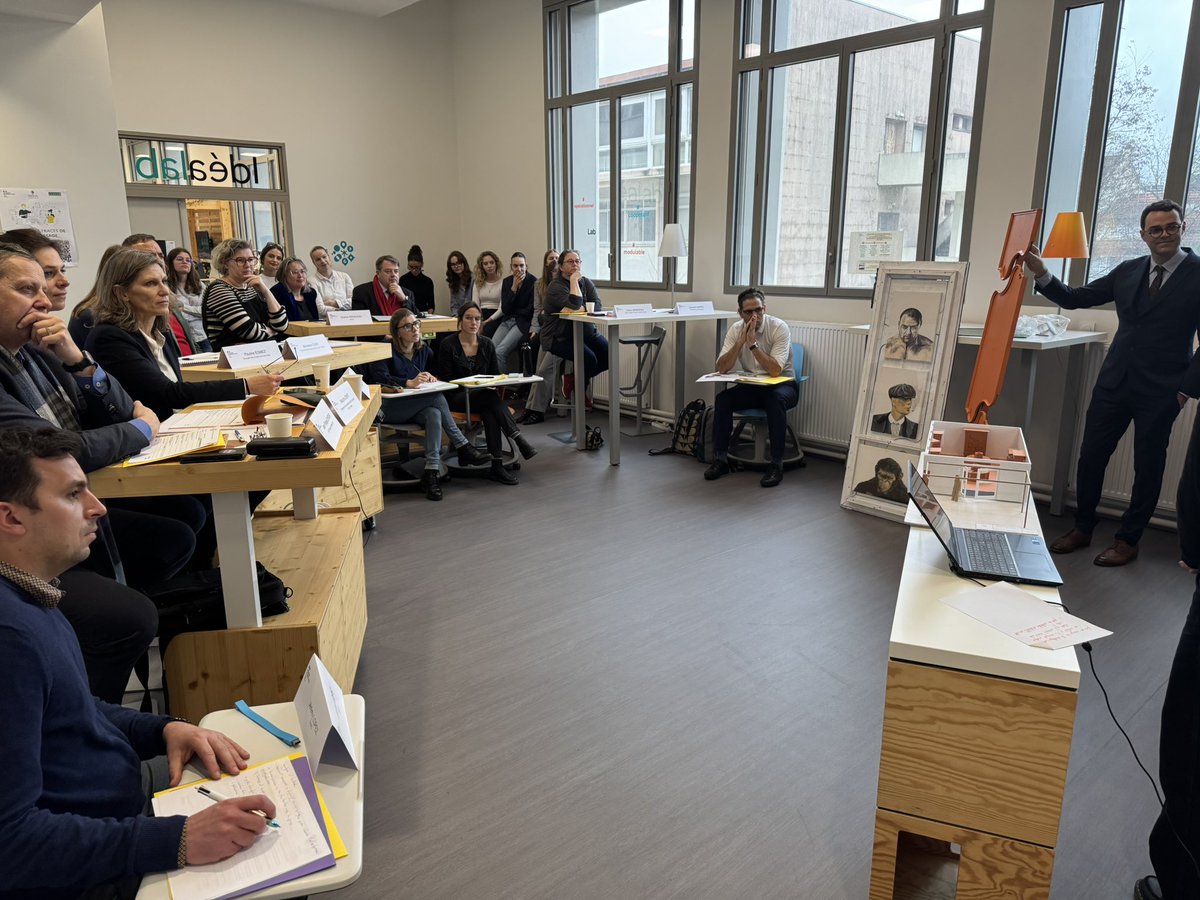 Enseignements artistiques Académie de Nancy-Metz (@ea_nancy_metz) on Twitter photo Les étudiants de DN-MADE du <a href="/LyceeLoritz/">Lycée Henri Loritz</a> ont présenté à un jury académique leurs projets de structures pour le #LAC (Lieu d'Art et de Culture) mobile de <a href="/acnancymetz/">Académie de Nancy-Metz</a>
Un concept innovant pour rendre l’#art et la #culture accessibles aux élèves des territoires éloignés ! Les étudiants de DN-MADE du <a href="/LyceeLoritz/">Lycée Henri Loritz</a> ont présenté à un jury académique leurs projets de structures pour le #LAC (Lieu d'Art et de Culture) mobile de <a href="/acnancymetz/">Académie de Nancy-Metz</a>
Un concept innovant pour rendre l’#art et la #culture accessibles aux élèves des territoires éloignés !