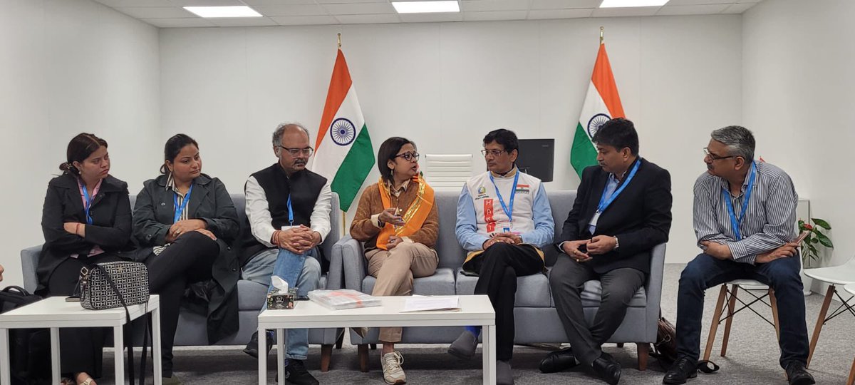 narmada_samagra's tweet image. Report of PreCoP29 event held at Bhopal was released by Shri. Naresh Gangwar, Additional Secretary, @moefcc during the recently held #CoP29 at Baku, Azerbaijan. Also, it was shared with Smt. Namita Prasad, Joint Secretary, #MoEFCC.