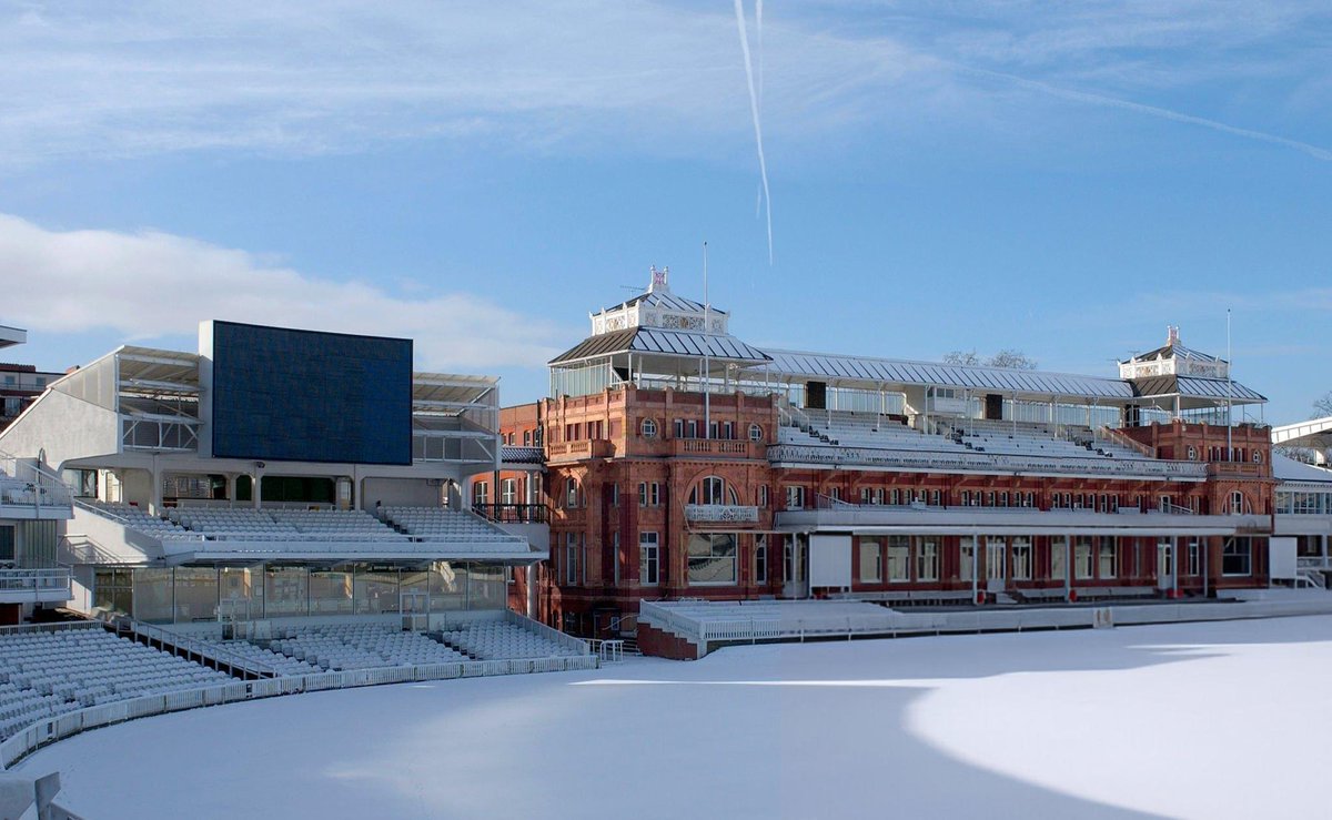 HardCricketpix's tweet photo. Snow at Lord's Cricket Ground ❄️ https://t.co/8mWNsyew1S
