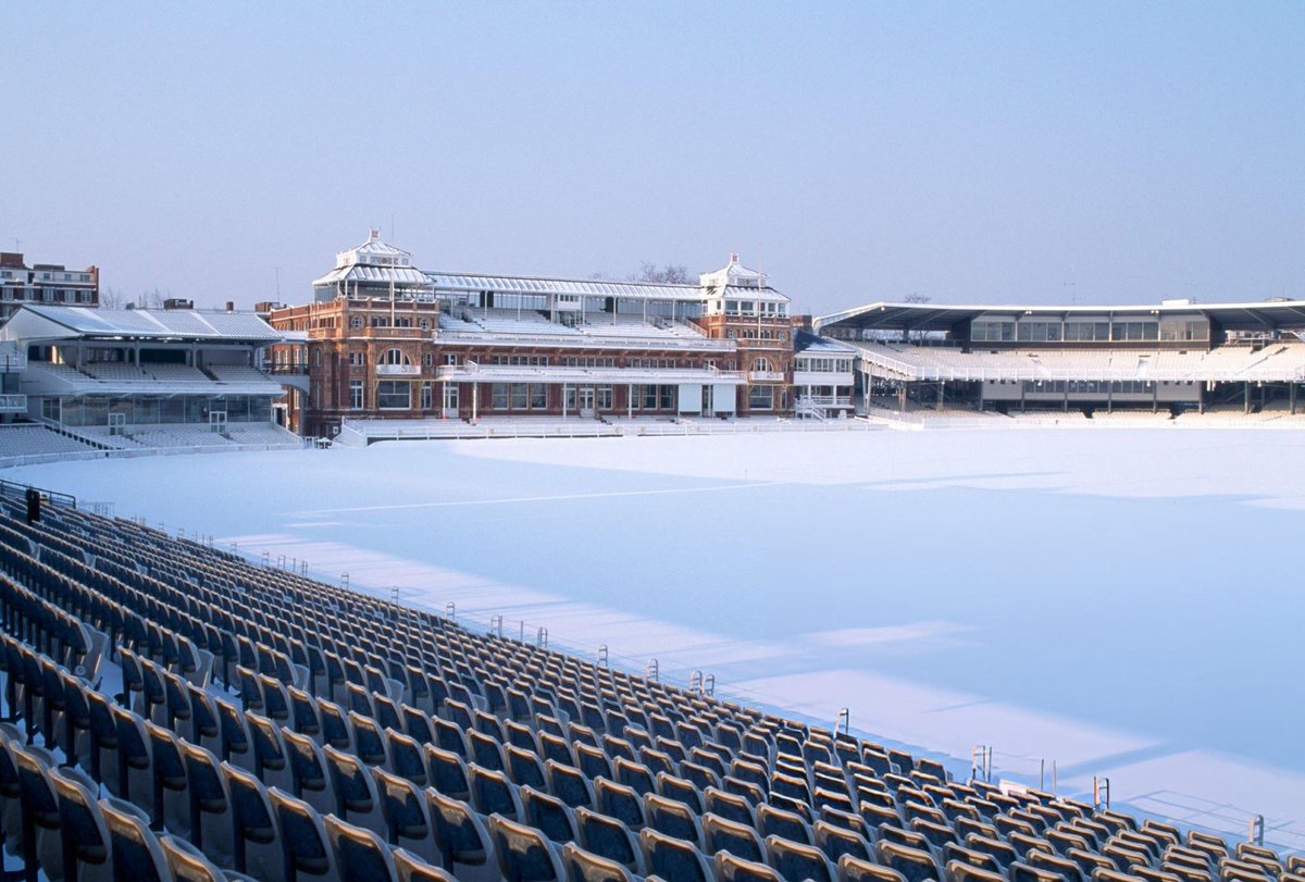 HardCricketpix's tweet photo. Snow at Lord's Cricket Ground ❄️ https://t.co/8mWNsyew1S