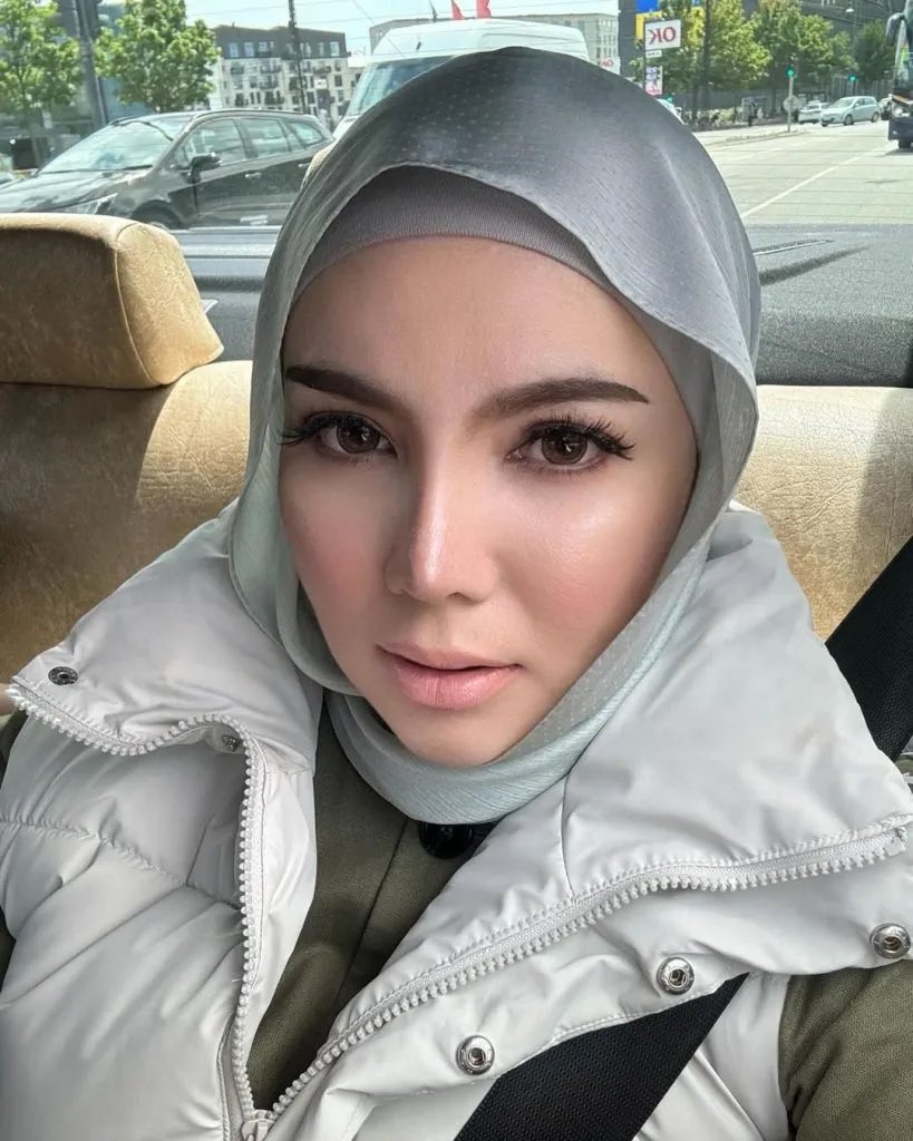 twtbiy's tweet photo. Duit boleh ubah segalanya kecuali perangai rempit. https://t.co/w77qcrtkPd