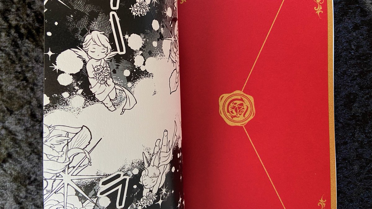 無事にアンソロジーが届きました！
イベントに先駆けて装丁のご紹介です。
表紙は箔押しとUVニス加工でゴージャスに🌹
遊び紙と表紙2・3も「趙公明らしい」デザインとなっております。

今週はノベルティのご案内も予定しております。
どうぞお楽しみに✨