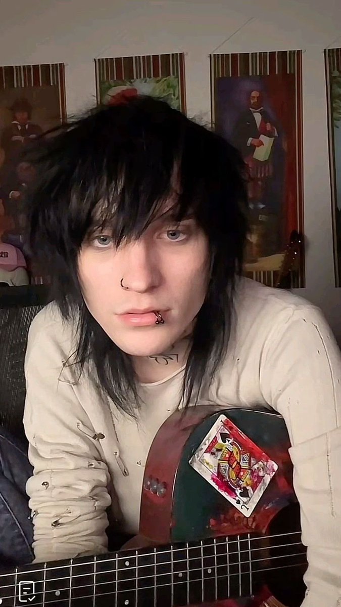 crymywymy's tweet photo. Why Johnnie Guilbert is currently being canceled

A 🧵 https://t.co/AqxrOxkKiB