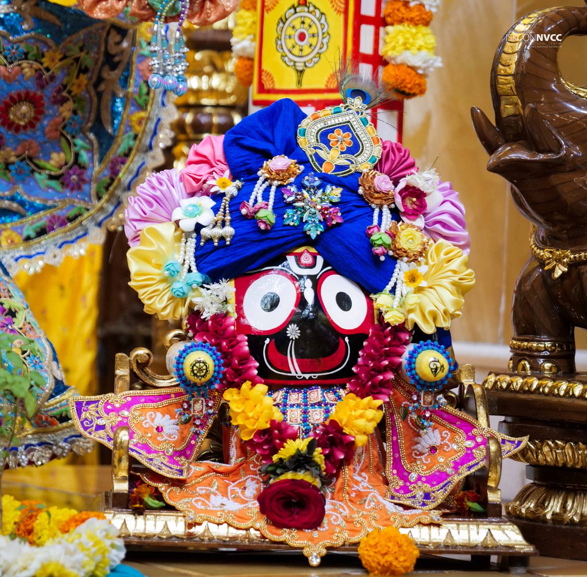 ISKCONPune's tweet photo. 🙏🏽Today's Darshan 📿 🗓04-12-2024🙏
🌷Sri Sri Jagannath Baldev Subhadra🌷
🚩@ISKCONNVCCPune🚩
.
.
#ISKCONNVCC #ISKCONPune #ISKCONNVCCPune #ISKCON
#4thdecember #4thdecember2024 #Wednesday
#Harinaamsankirtan #Radheshyamdas #Radheradhe
#Sankirtan #Kirtan #Vrindavan #Mayapur https://t.co/hu4vAHYnns