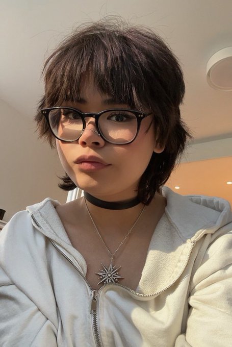 Watch Kiyana Vi's leaked NSFW photo on TwXstars