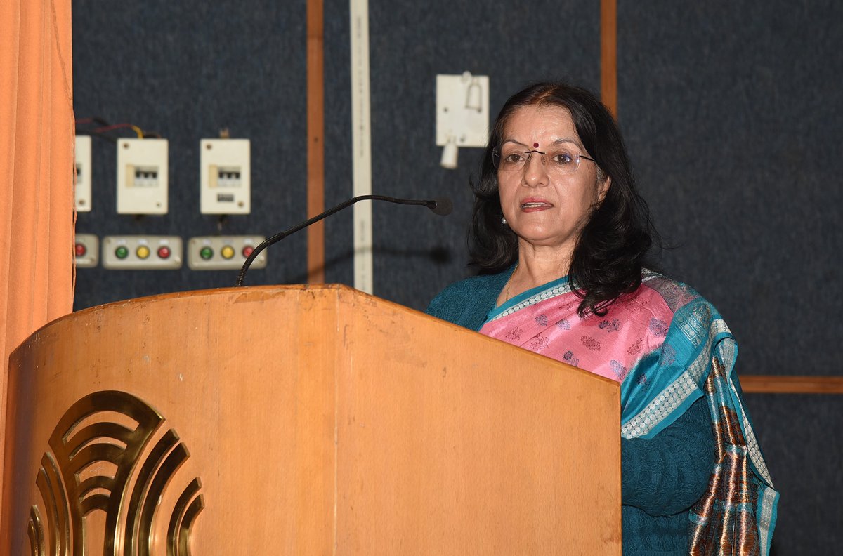 IIMC_India's tweet photo. #IIMCIndustryConnect2024

Vice Chancellor, IIMC, Dr. Anupama Bhatnagar, highlighted the significance of the Industry Connect Programme, emphasizing that it will broaden students understanding of the #media and #communication industry and prepare them for future opportunities. https://t.co/vhd0WwtNM0