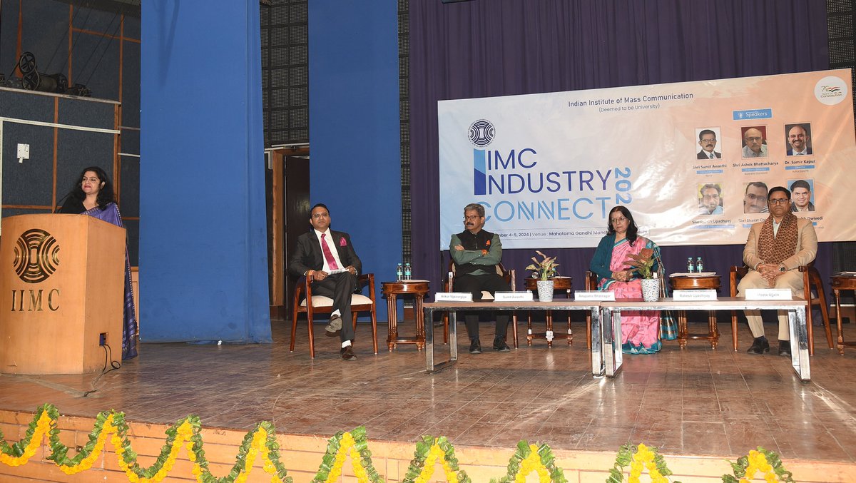 IIMC_India's tweet photo. #IIMCIndustryConnect2024

Vice Chancellor, IIMC, Dr. Anupama Bhatnagar, highlighted the significance of the Industry Connect Programme, emphasizing that it will broaden students understanding of the #media and #communication industry and prepare them for future opportunities. https://t.co/vhd0WwtNM0