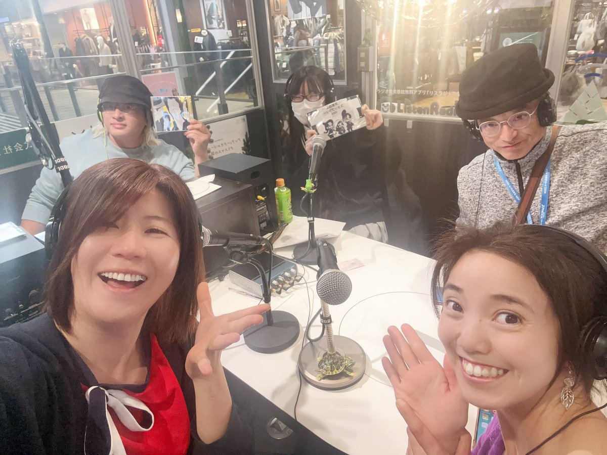 coco_mako555's tweet photo. 始まるよー♡はかなシ&amp;ちゃいかとがんばるよ。
本日も素敵なゲスト！EMIダンススタジオ
代表、そしてファスティングコーチでもある酒井愛望さんです！
ニデック京都タワー60周年の紹介も！
#FMおとくに
#ブーズK
#ココ https://t.co/ihdqn0L5iH