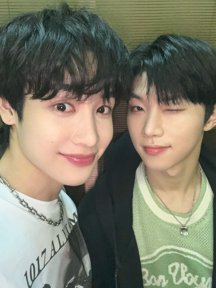 xikers_official's tweet photo. [#헌터] 혀누형 생일 축하해요!! 🎉🎂 항상 잘 챙겨주고 올해 많은 대화도 할 수 있어서 좋았고 다음에도 같이 요리 데이트합시당 🧑‍🍳
#xikers #싸이커스 https://t.co/DfNLYkrxoZ