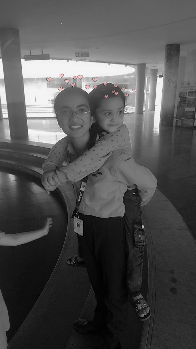 Krishnasak60404's tweet photo. Had the privilege of connecting with a #LittleVisitor at @RSCBhuj. As a #Guide, moments like these remind me of the #SpecialBond we share with #Kids. Though #BitterSweet, these #Memories remain etched in my heart! #KidsAndGuides #UnforgettableMoments https://t.co/Ee5paFUmXm