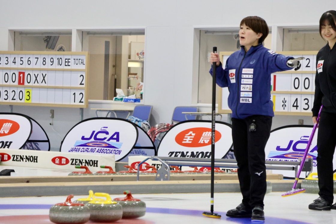 🥌第18回 全農日本ミックスダブルスカーリング選手権大会in稚内🧊

【1次予選・競技6】
田中・佐藤 VS チーム苫米地の試合は8-4で田中・佐藤の勝利🌈
第6エンドの3得点で逆転し、リードを守りました！

「ニッポンの食」パワーで がんばれ！🇯🇵

 #カーリング #JMDCC2024 #全農
