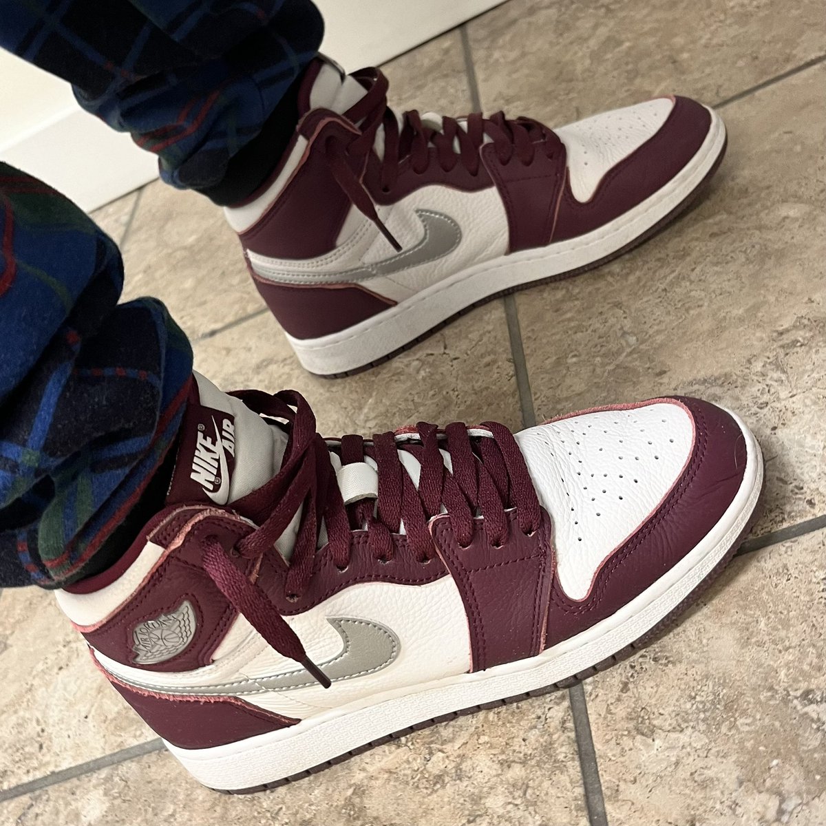 jaylaw22's tweet photo. 337/366
#kicksandfits #kicksandcaps #jordan1high #jordans #fittedroyalty #teamfitted #fhsocietyig #neweracap #newera #59fifty #flyyourownflag #committedtothefitted #ladiesrockfitteds #hypebeastkc #hotd #hatoftheday #fotd #kotd #rockyourkicks #uhc18 https://t.co/NQvkJ1WUKe