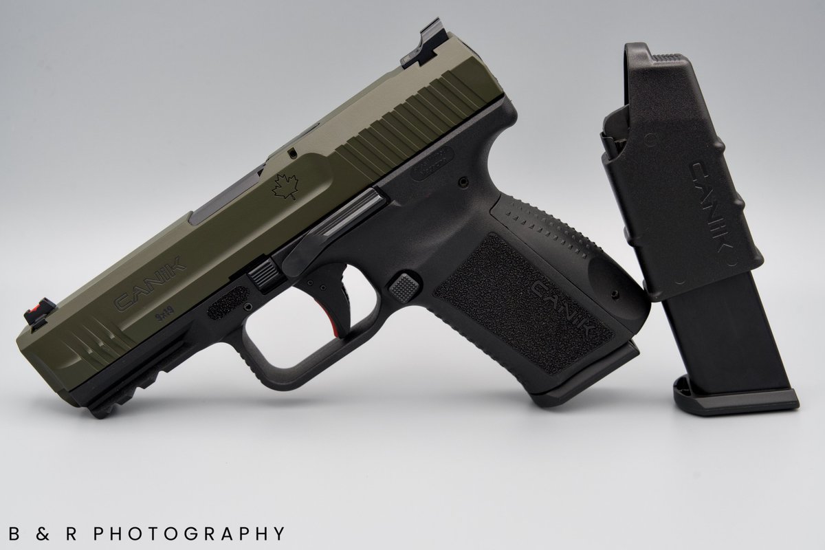 B & R Photography tweet media