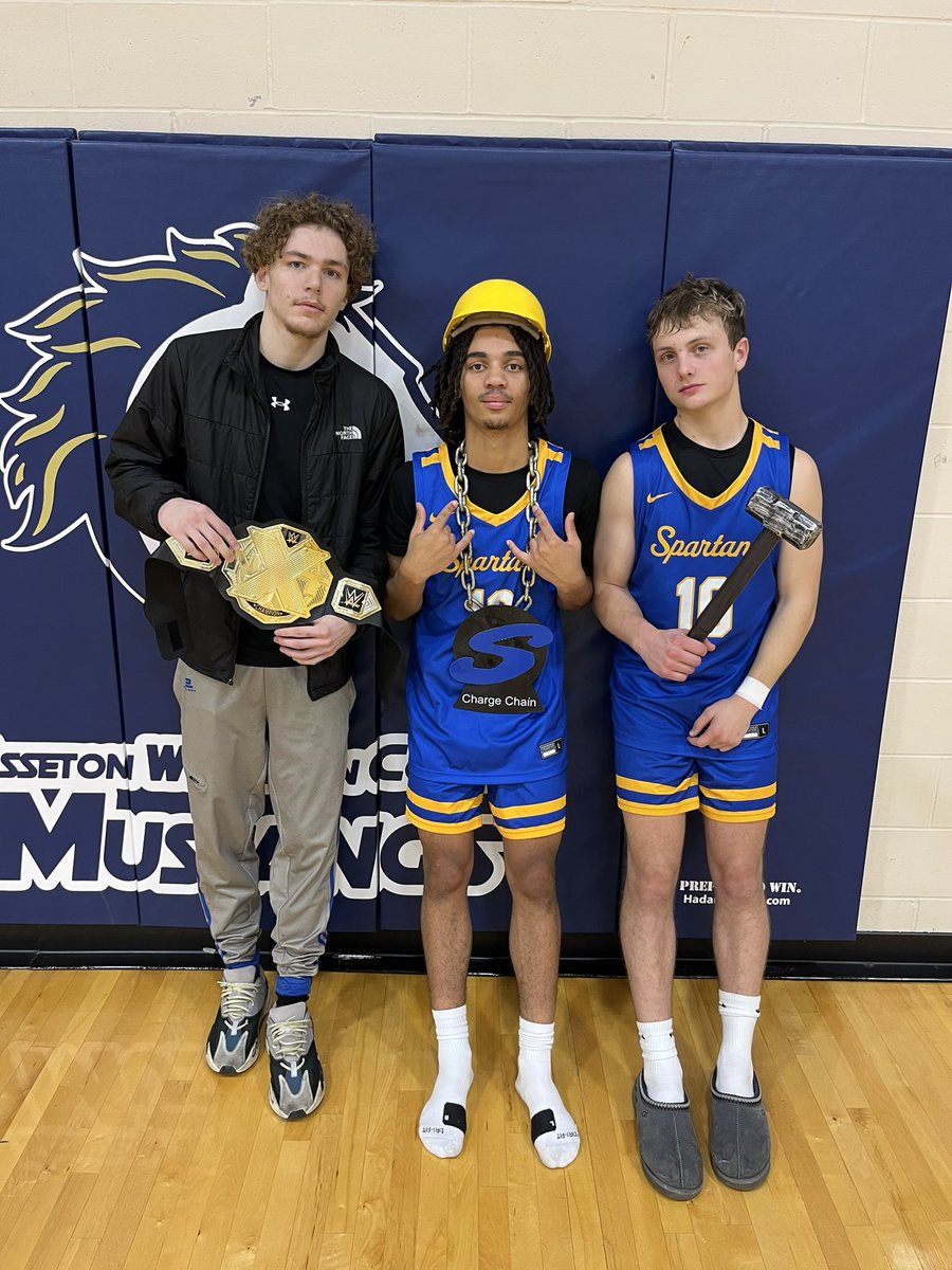 Spartan Award winners in the win over Sisseton.
Dwayne and Braylon took home the Hard Hat Award.
Mason took home the X-Factor Award. 
Dwayne took home the Charge Chain Award.
No Windex Award until we get completed stats! Well done, guys!