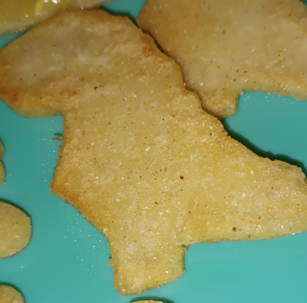 LuckyCameraMan0's tweet photo. @Nikoga281861 Es una tortilla tortilla en forma de dinosaurio, a ver si tiene el tamaño de un dinosaurio vali vrg https://t.co/0xmSK5q73k