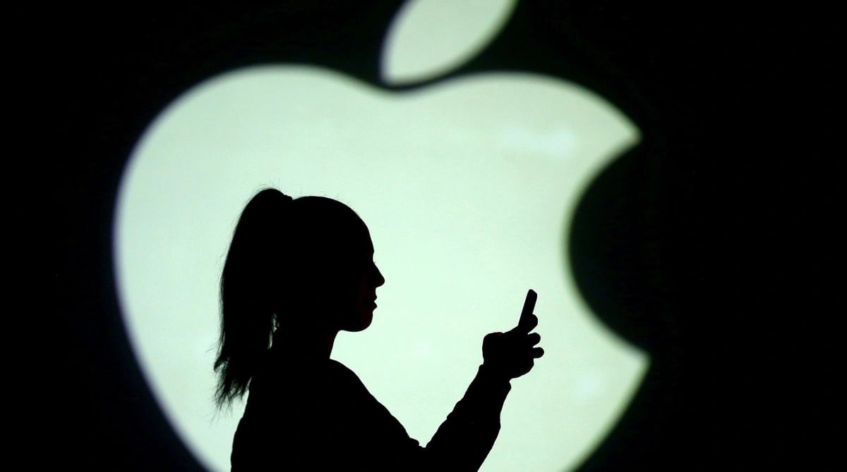 Apple is tracking its employees through their iPhones

Apple employees are suing the company, alleging that it is tracking them through spyware that they are required to install on their devices.

According to the report, Amar Bhakt, an employee in Apple’s advertising technology