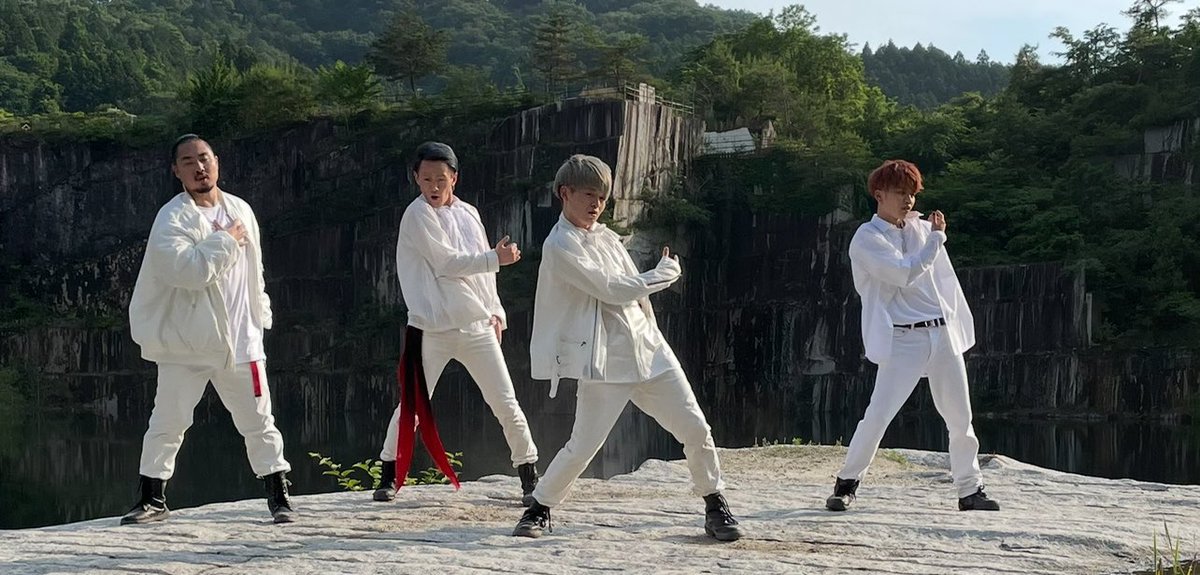 real_soba's tweet photo. 5年前の今日RedlinXの4人に出会えて人生変わるくらい愛すことが出来て今でもそれを続けられてる事が1番幸せです！
4人に出会えてたくさんの幸せを手に入れられて4人には感謝しかないです✨️
個々で頑張ってる4人をこれからも応援させてください︎💕︎ https://t.co/Raz6Vc4Xdx