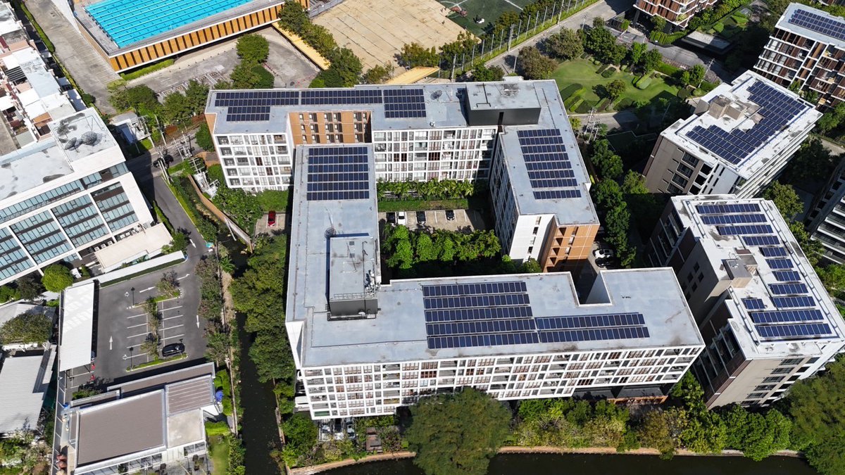 ChaiyutPi's tweet photo. บินโดรนตรวจสอบงานกันซึมก่อนเก็บทาสี🛰️
 #HasuHaus #T77
 #PlusProperty https://t.co/6R53M2ATdJ