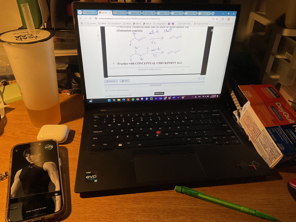 GifLig's tweet photo. Locking in for finals https://t.co/hkw9zJ1rzu