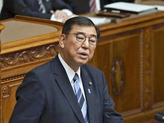Arin_Yumi's tweet photo. ❌🏳️‍🌈 Ishiba says NO to same-sex marriage, citing need for further debate

"The introduction of same-sex marriage significantly impacts citizens' views on family. It is crucial to consider public opinion, the progress of National Diet debates, and the status of ongoing legal cases."