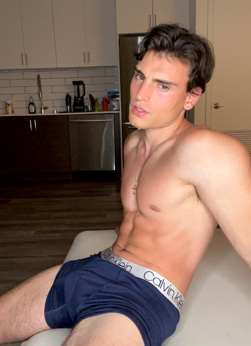 pretyrussiangod's tweet image. Like = 🍑 pic 
RT = 🍆 video