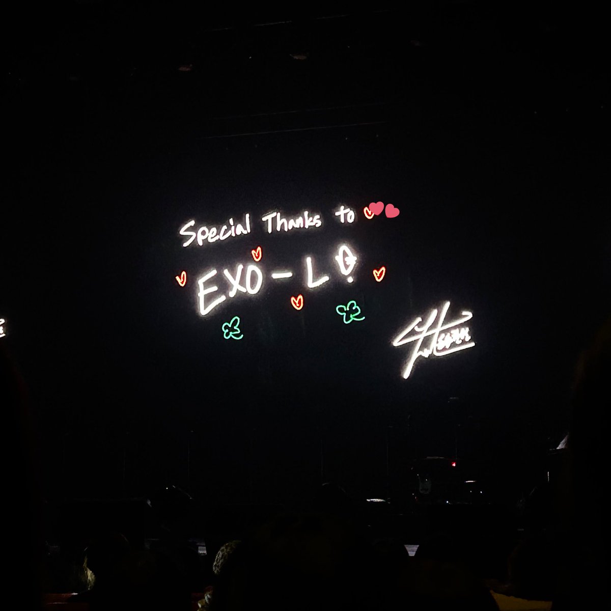 pcyonly_'s tweet photo. 행복했다🍀🫶🏻
#엑소 #찬열 #EXO #CHANYEOL #都市風景 https://t.co/2AG5fiol11